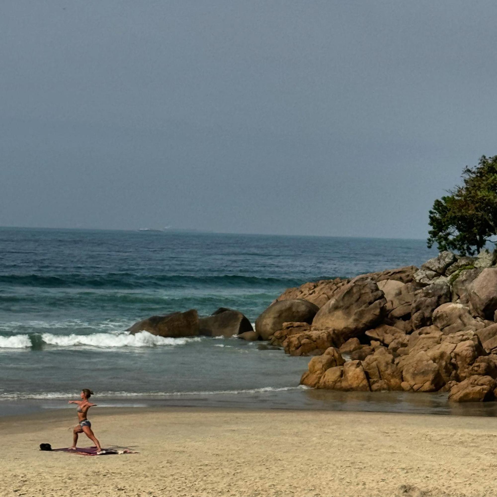 Tombo Beach Yoga E Bem-Estar Guaruja Exterior photo